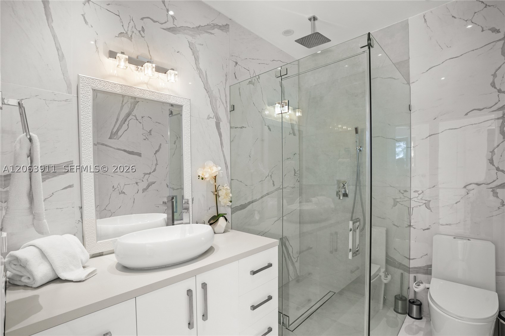 900 S Northlake Dr Hollywood, FL 33019