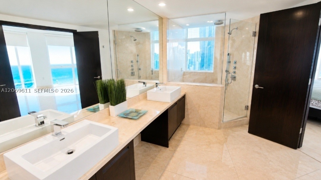 image St Tropez Sunny Isles22
