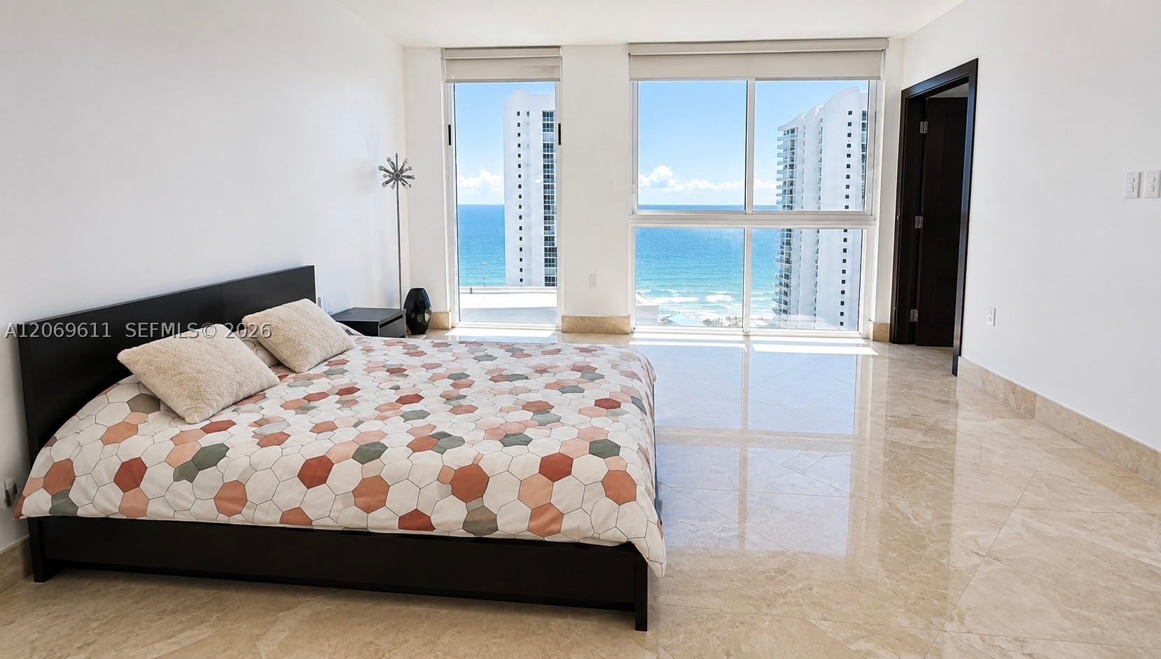 image St Tropez Sunny Isles40