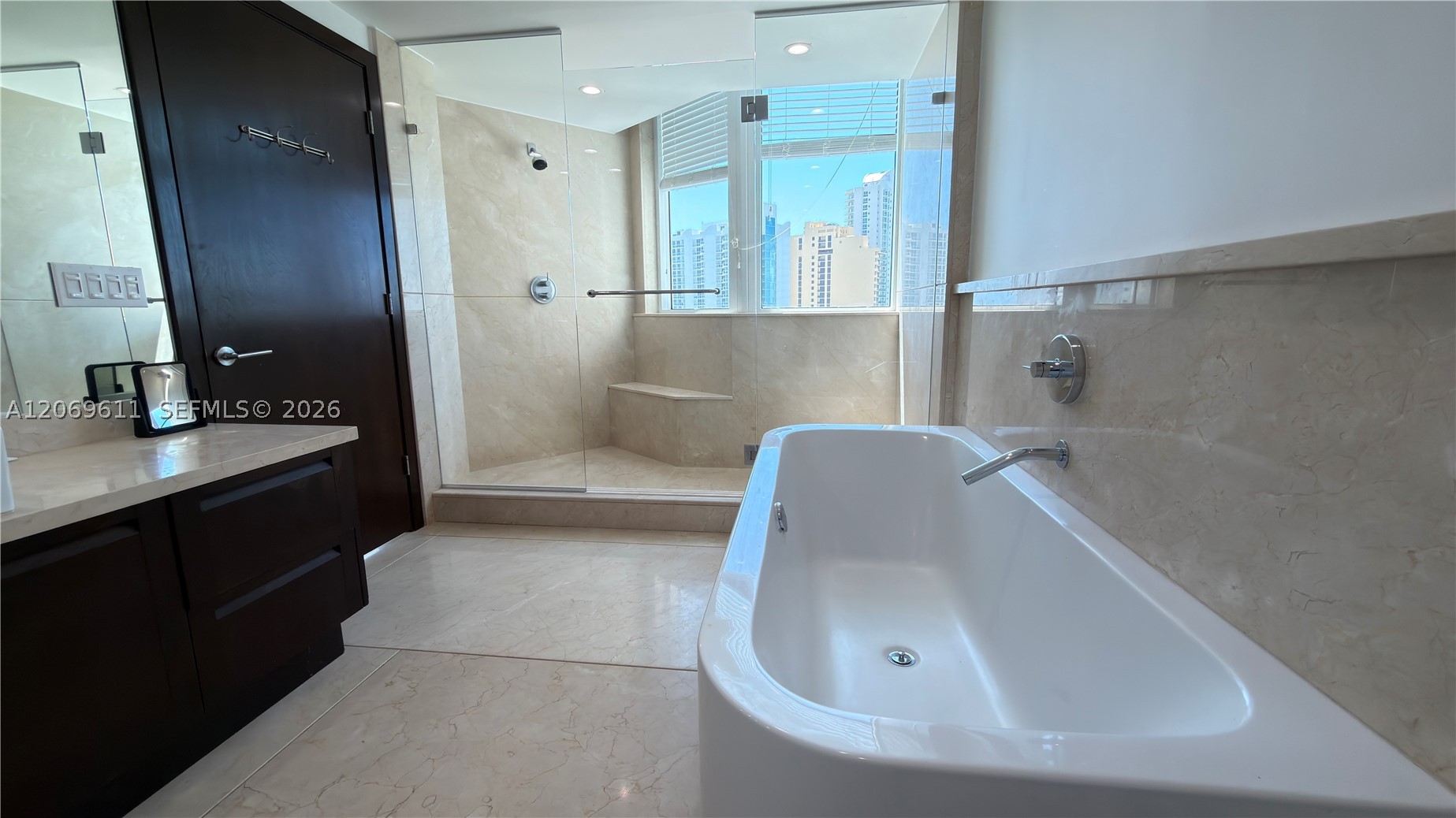 image St Tropez Sunny Isles46