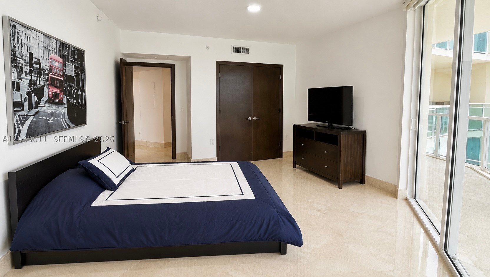 image St Tropez Sunny Isles50