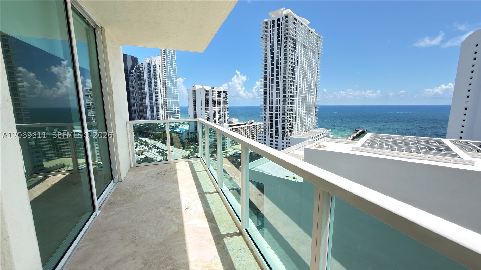 image St Tropez Sunny Isles55
