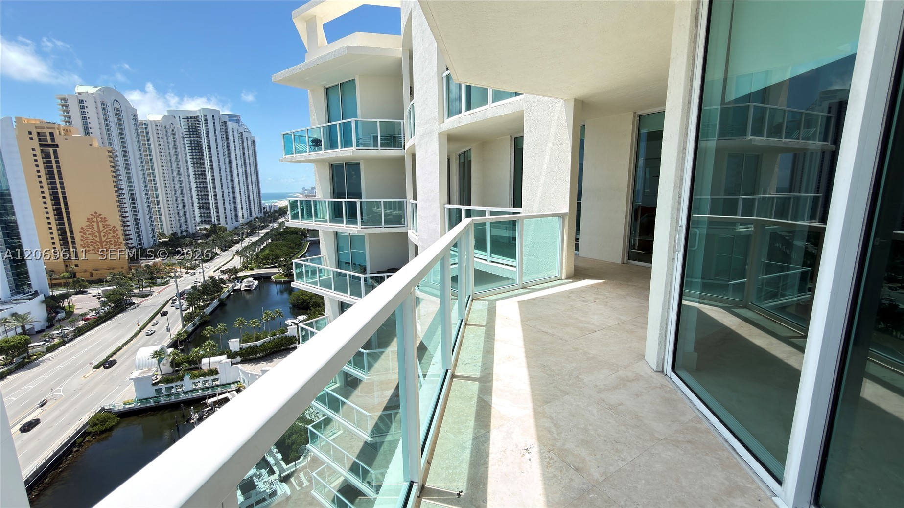 image St Tropez Sunny Isles56