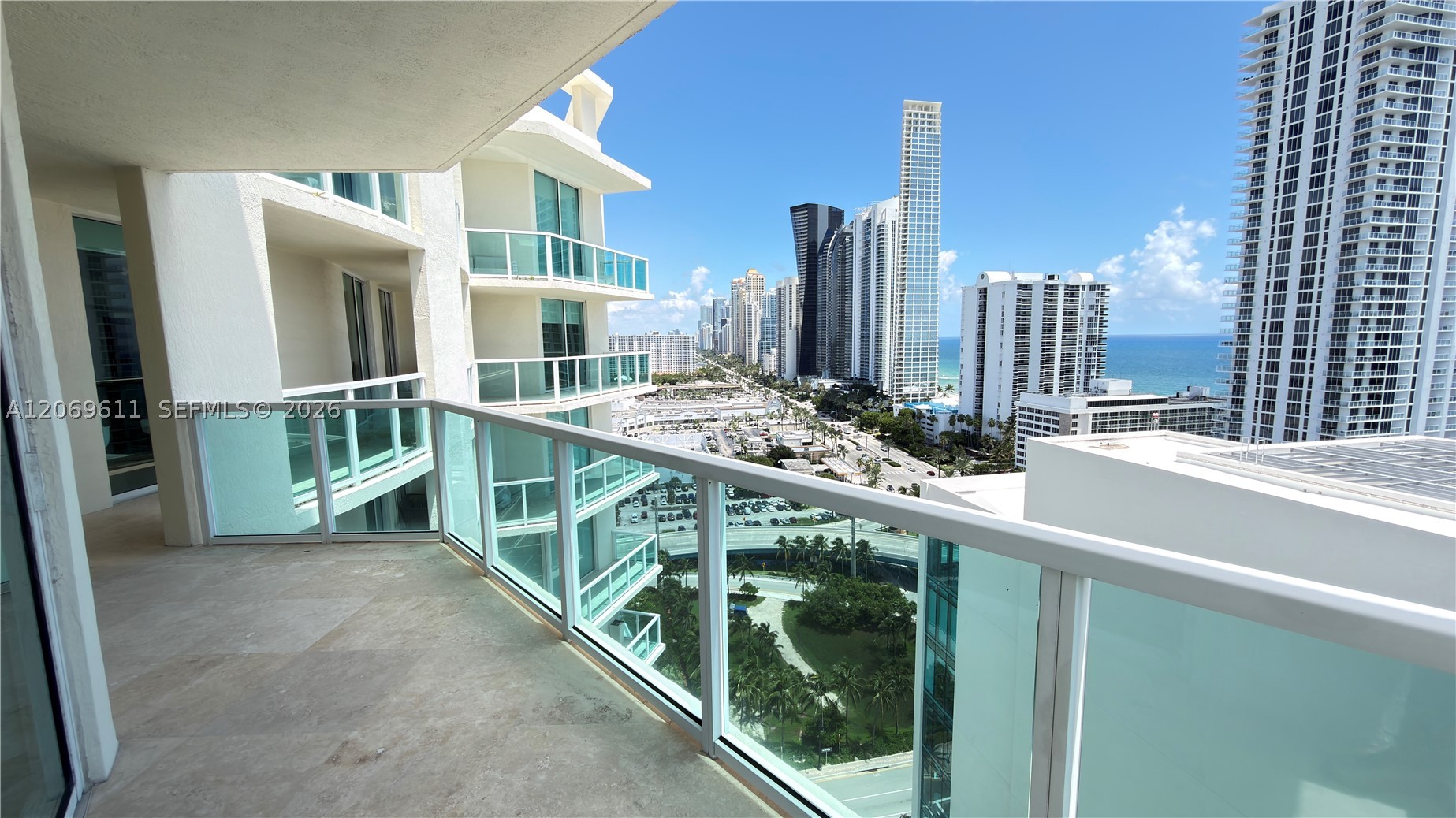image St Tropez Sunny Isles57