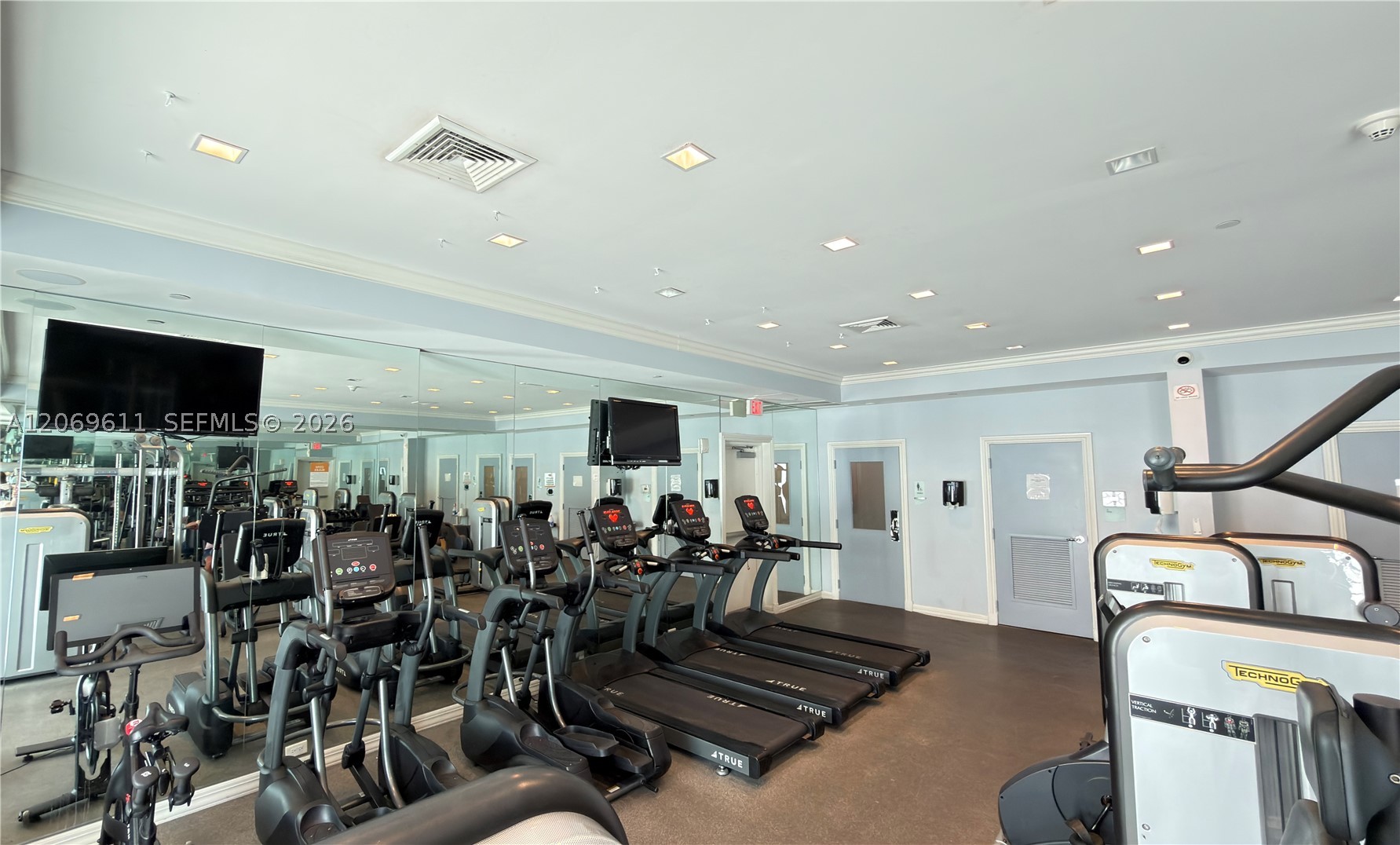 image St Tropez Sunny Isles83
