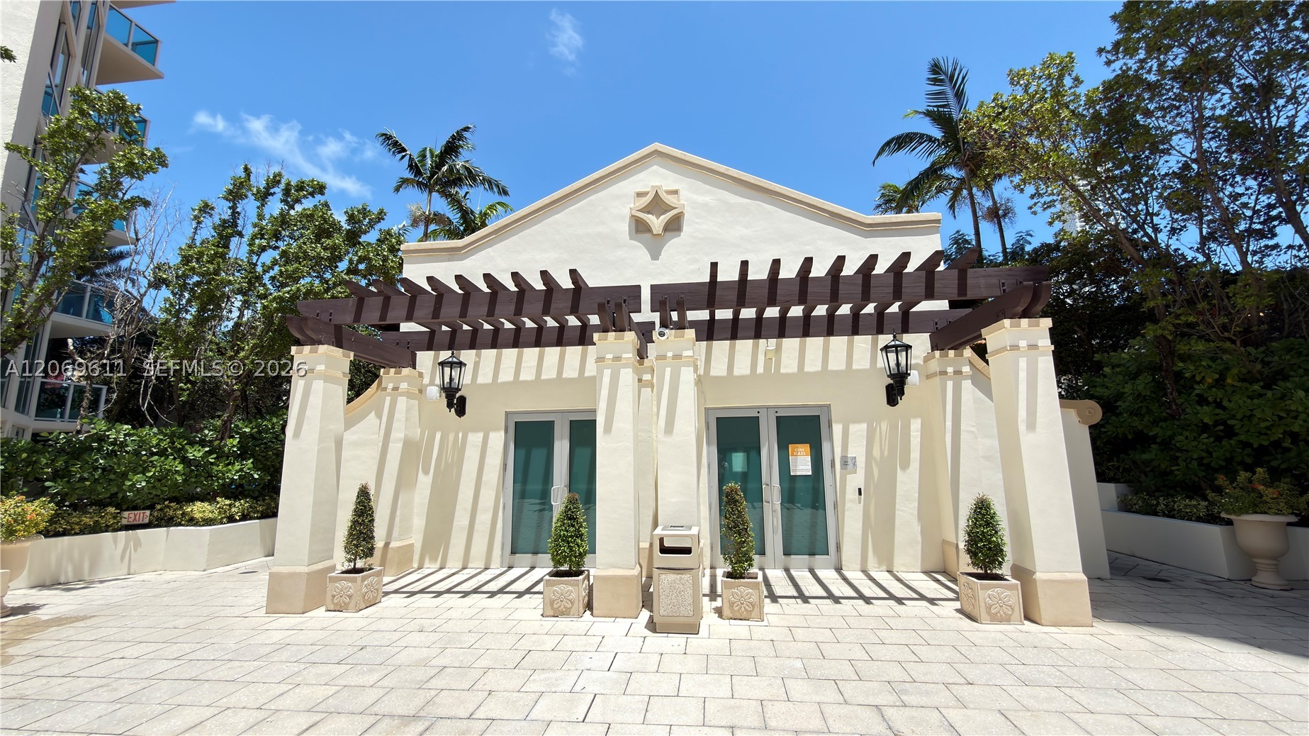 image St Tropez Sunny Isles86