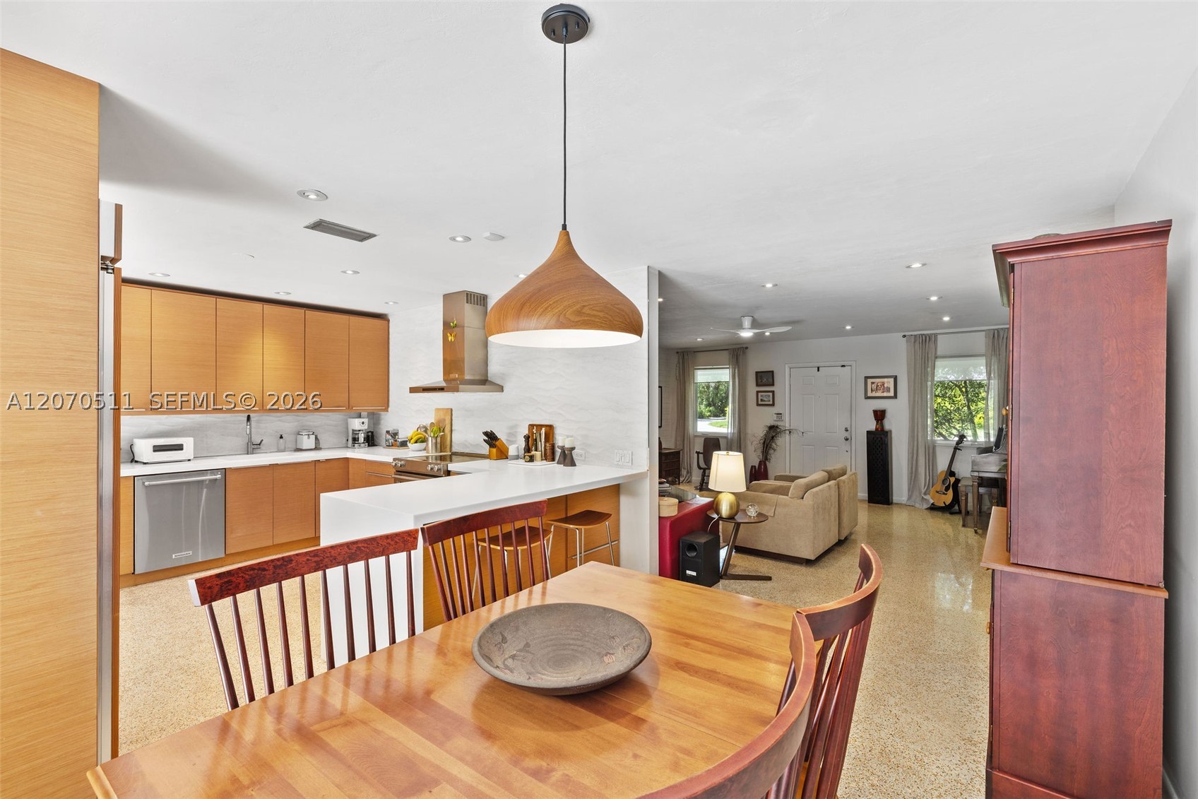 6390 SW 69th St South Miami, FL 33143