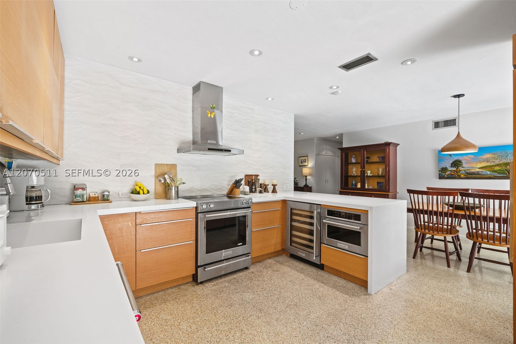 6390 SW 69th St South Miami, FL 33143
