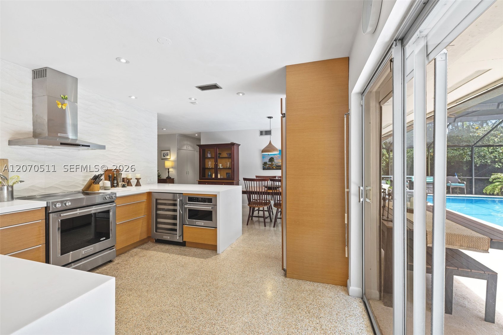 6390 SW 69th St South Miami, FL 33143