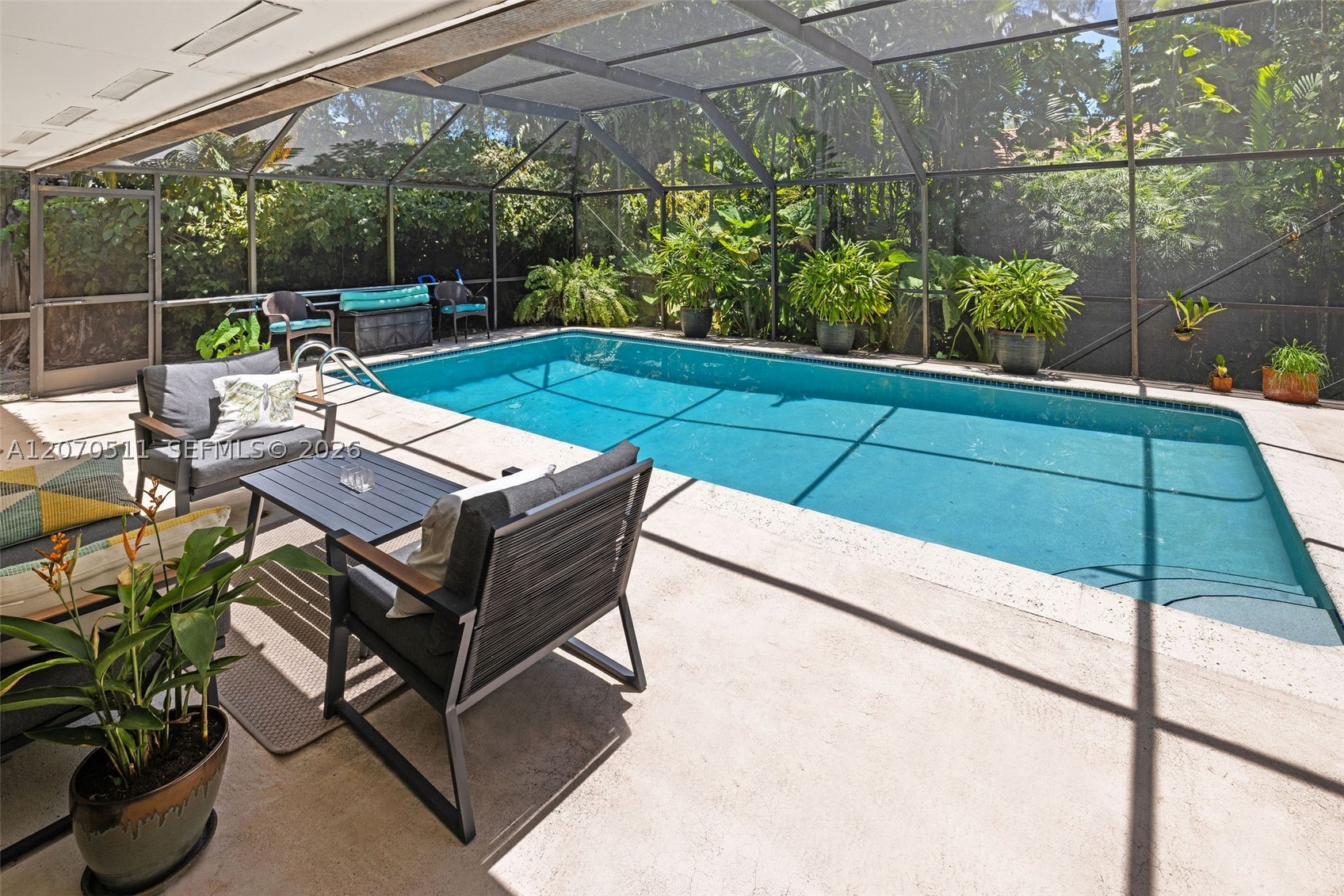 6390 SW 69th St South Miami, FL 33143