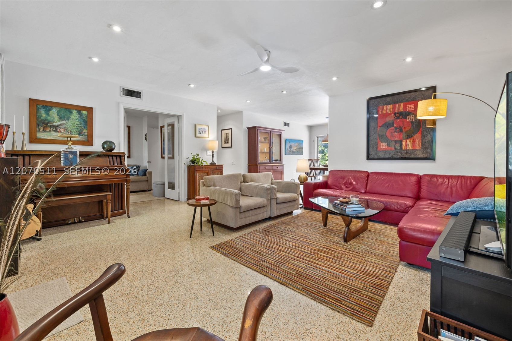 6390 SW 69th St South Miami, FL 33143