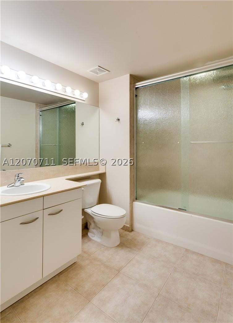 image 2080 Ocean Drive12