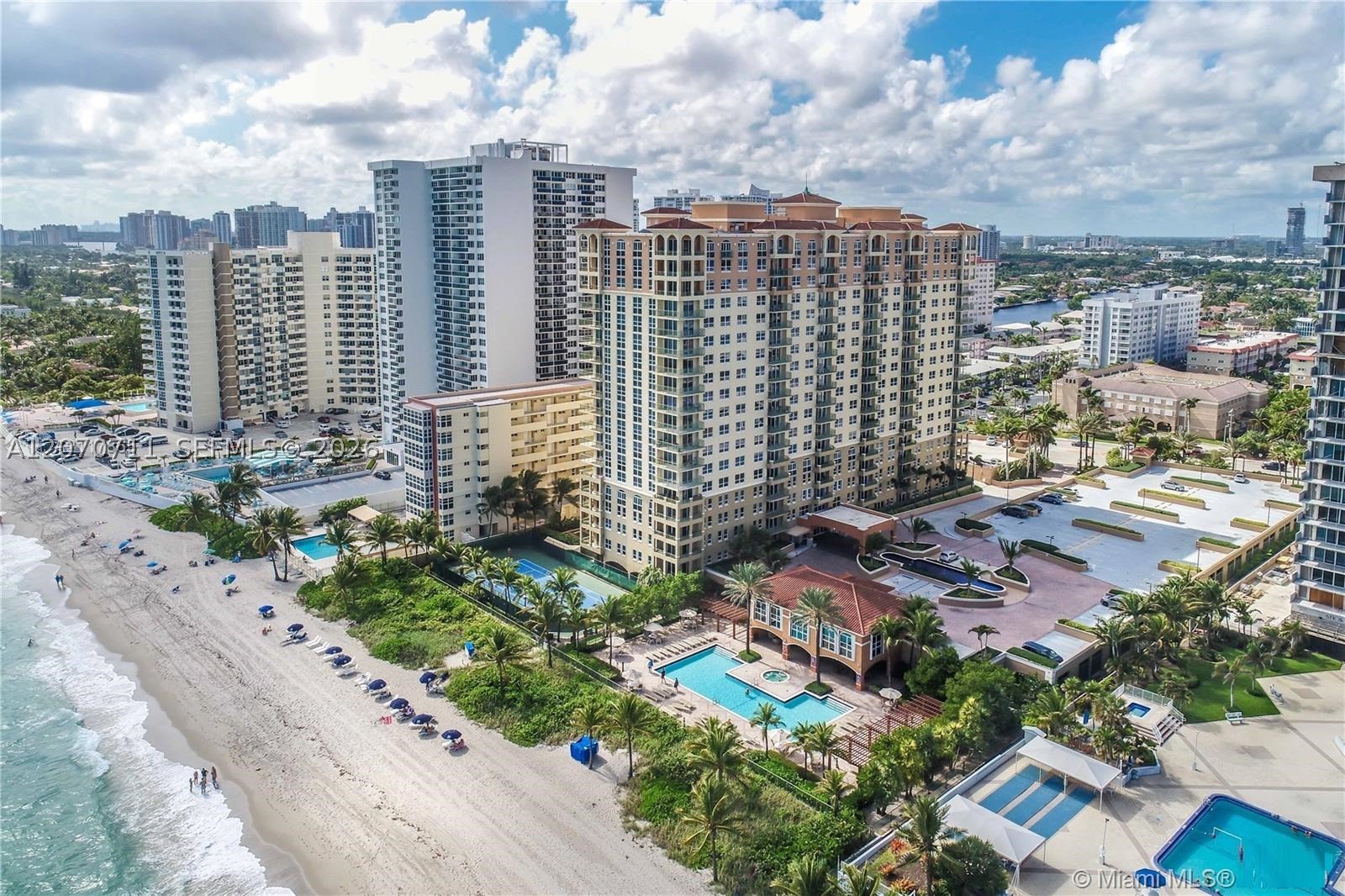 image 2080 Ocean Drive30