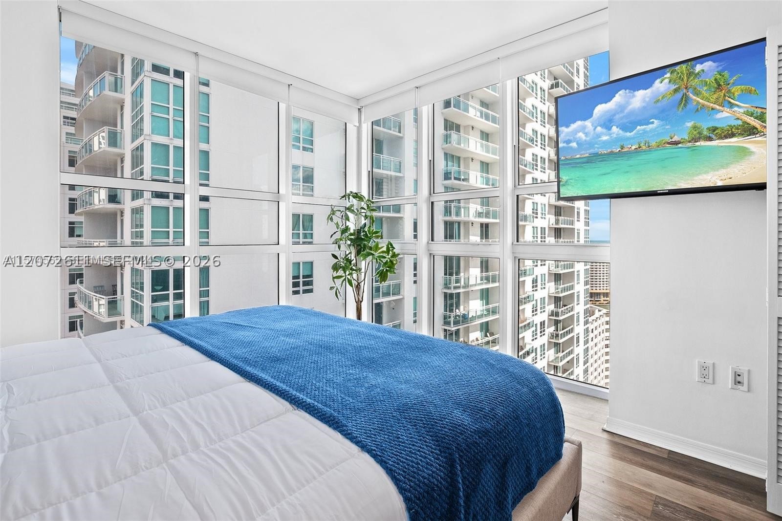 image The Plaza on Brickell West20