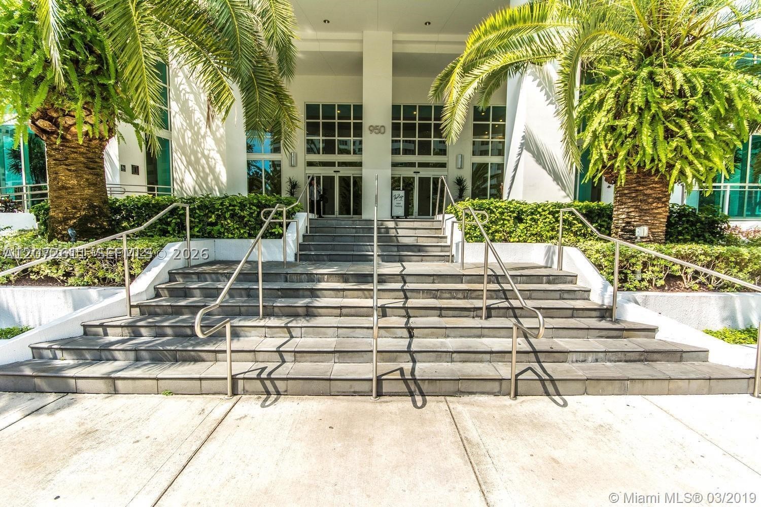 image The Plaza on Brickell West5