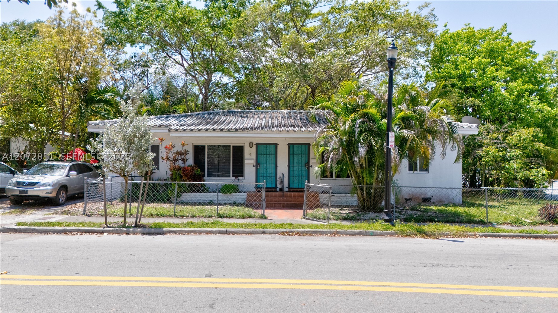 2 NE 45th St #4