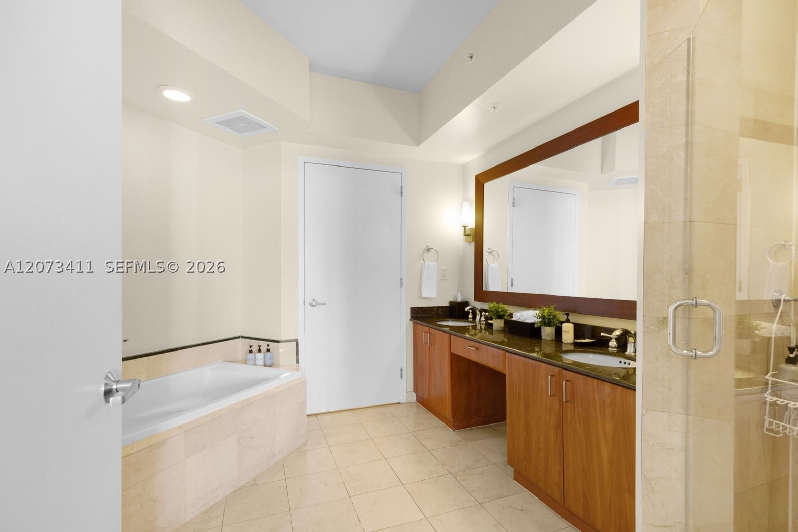 18001 Collins Ave #1514 Sunny Isles Beach, FL 33160