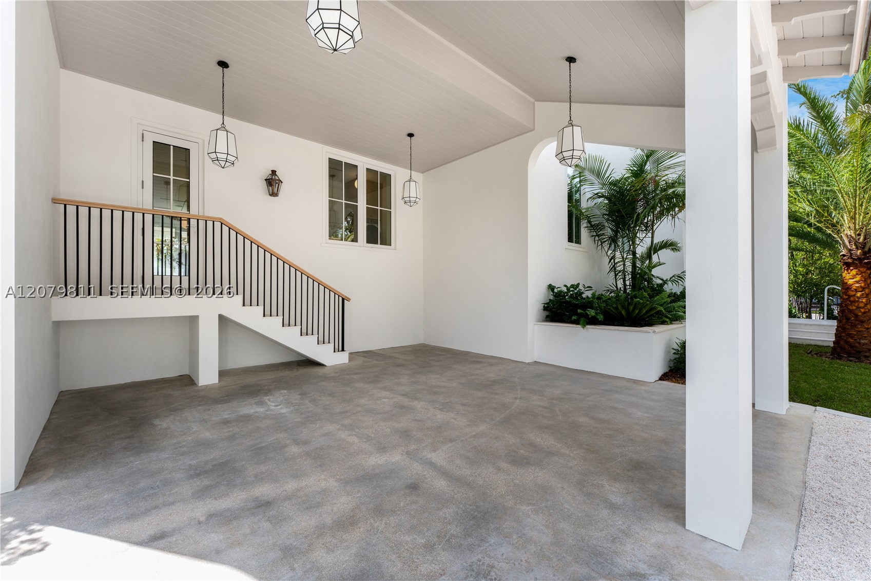 544 Warren Ln Key Biscayne, FL 33149