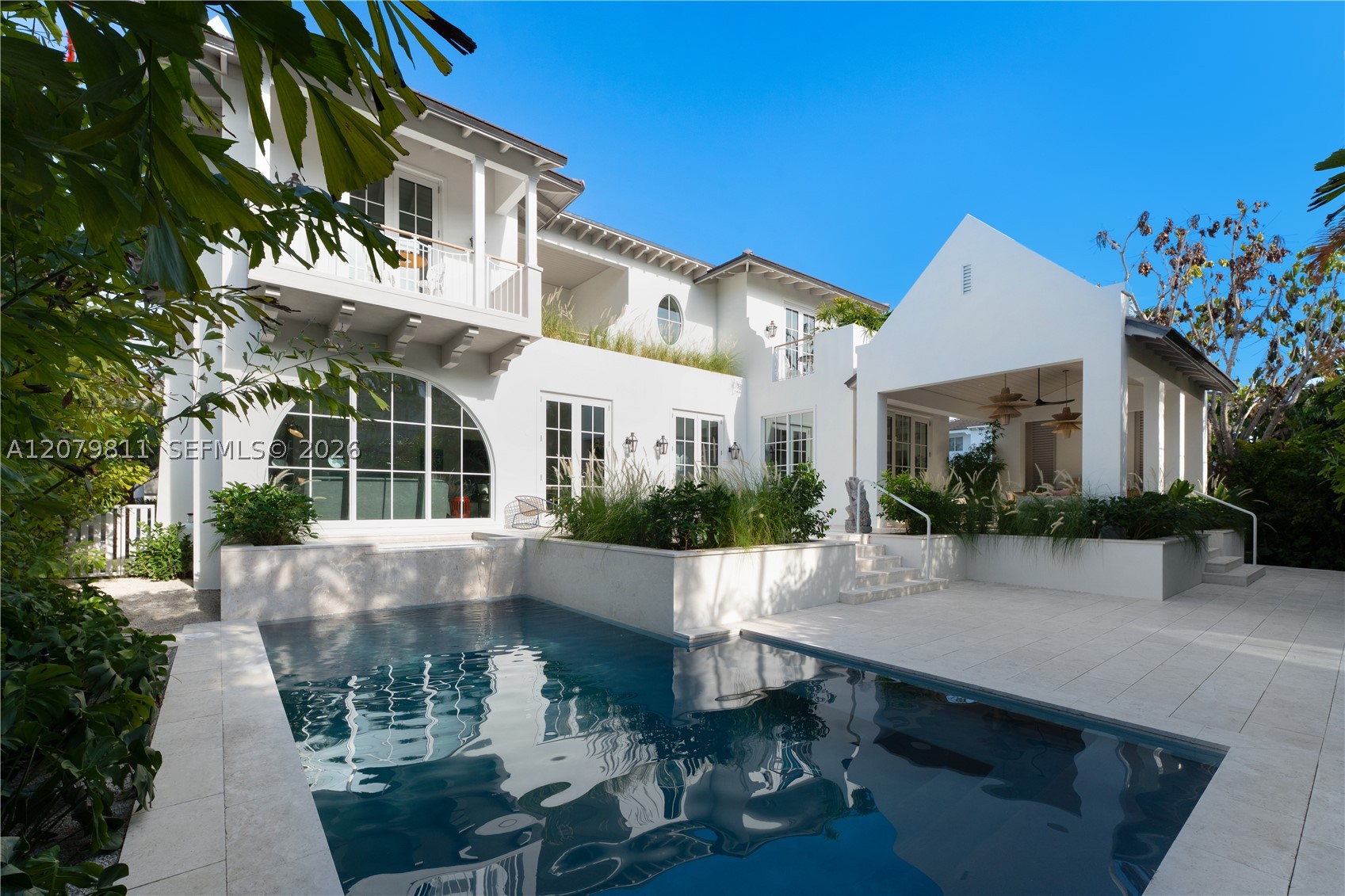 544 Warren Ln Key Biscayne, FL 33149