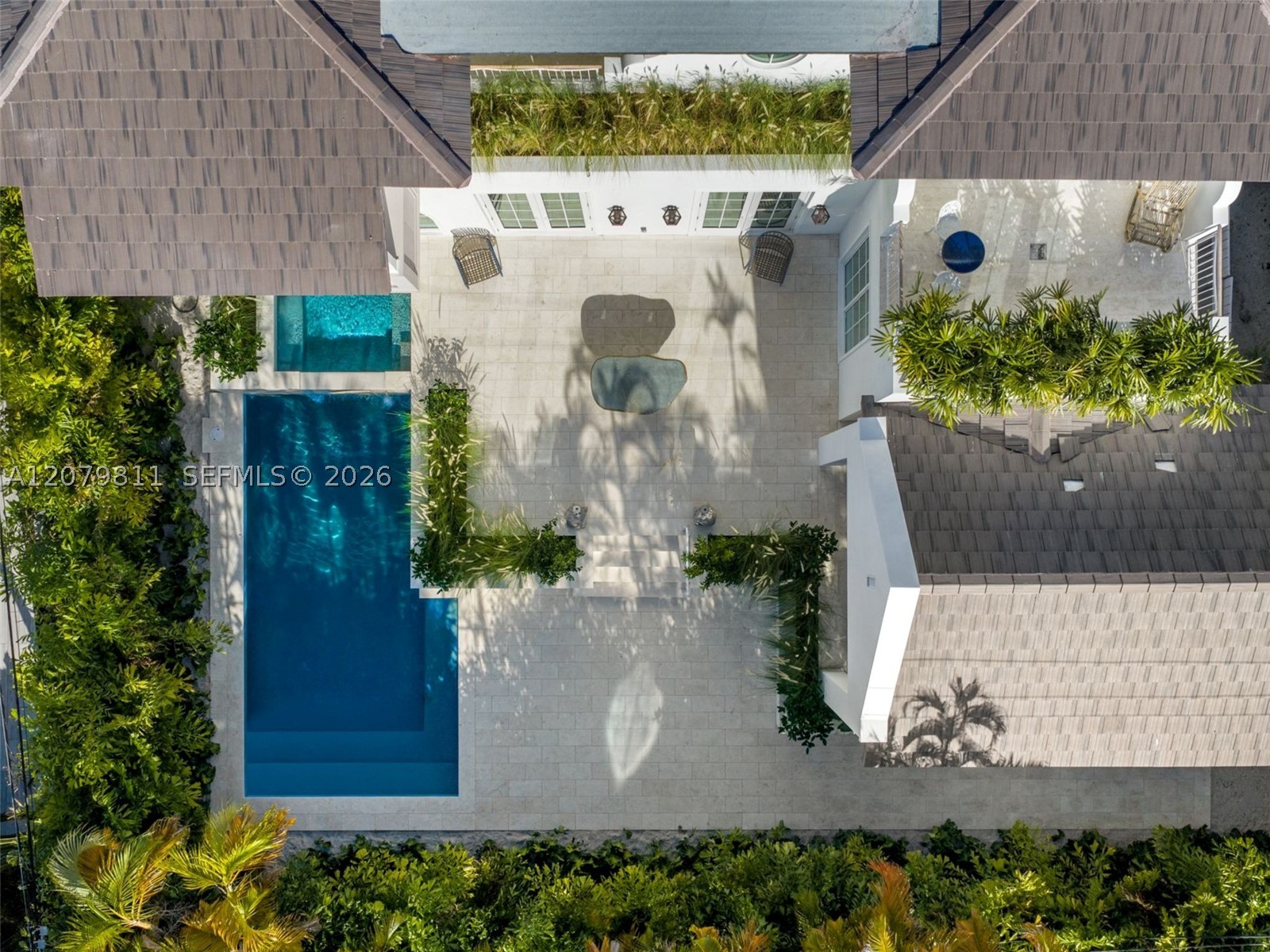 544 Warren Ln Key Biscayne, FL 33149