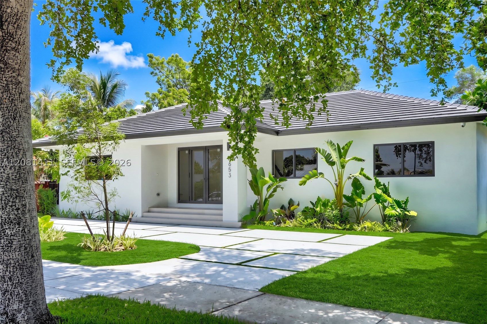 6853 S Waterway Dr Miami, FL 33155