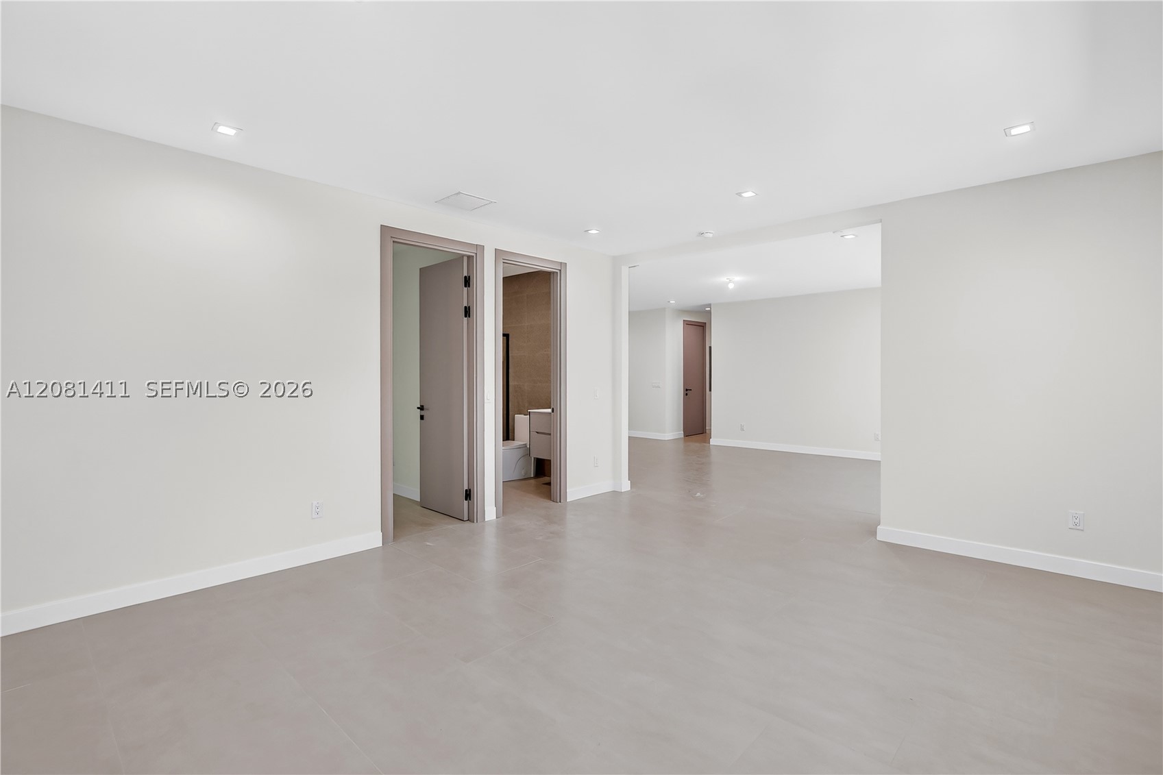 6853 S Waterway Dr Miami, FL 33155