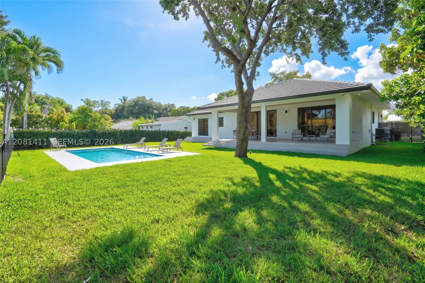 6853 S Waterway Dr Miami, FL 33155