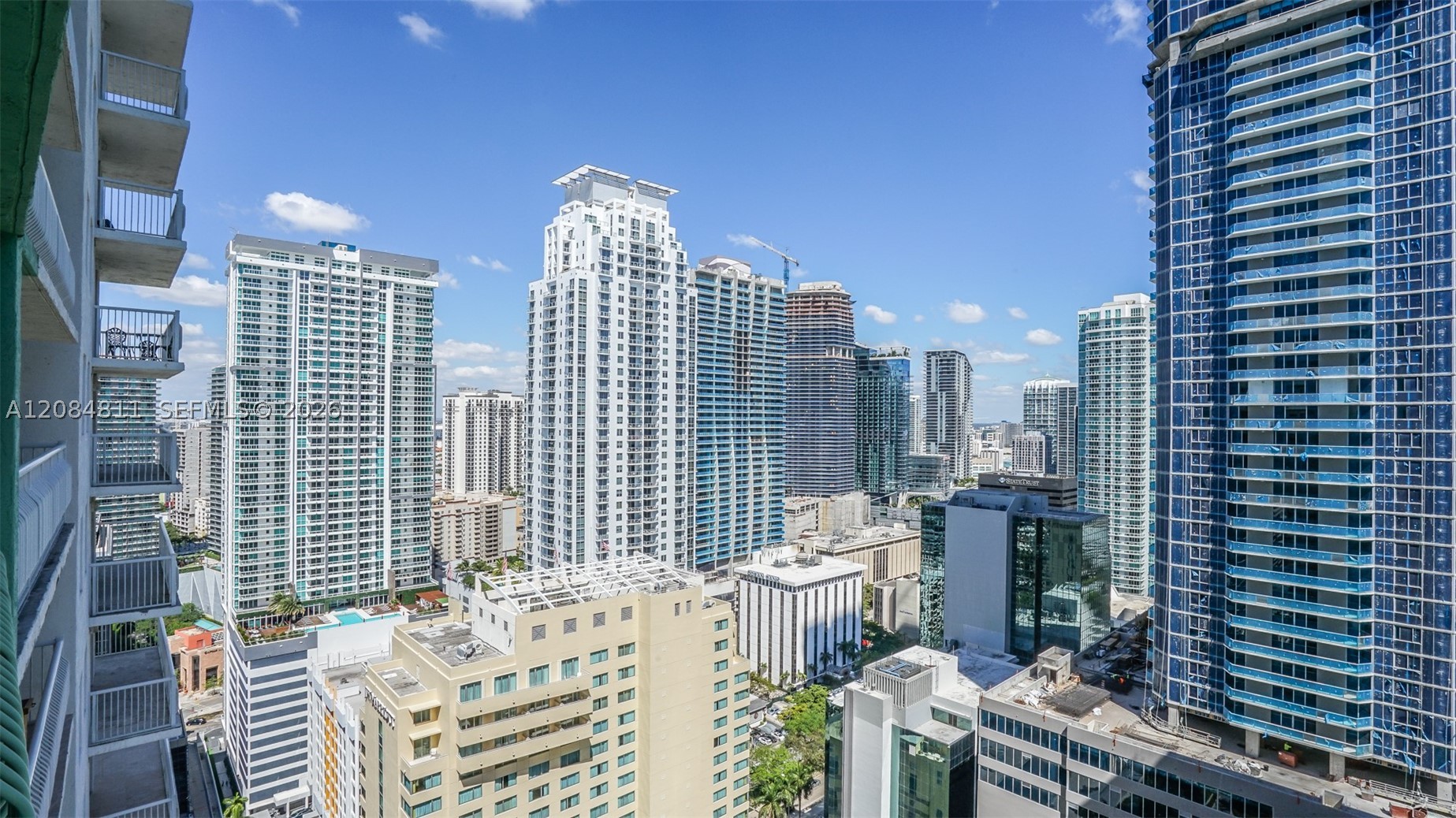 image The Club at Brickell Bay18