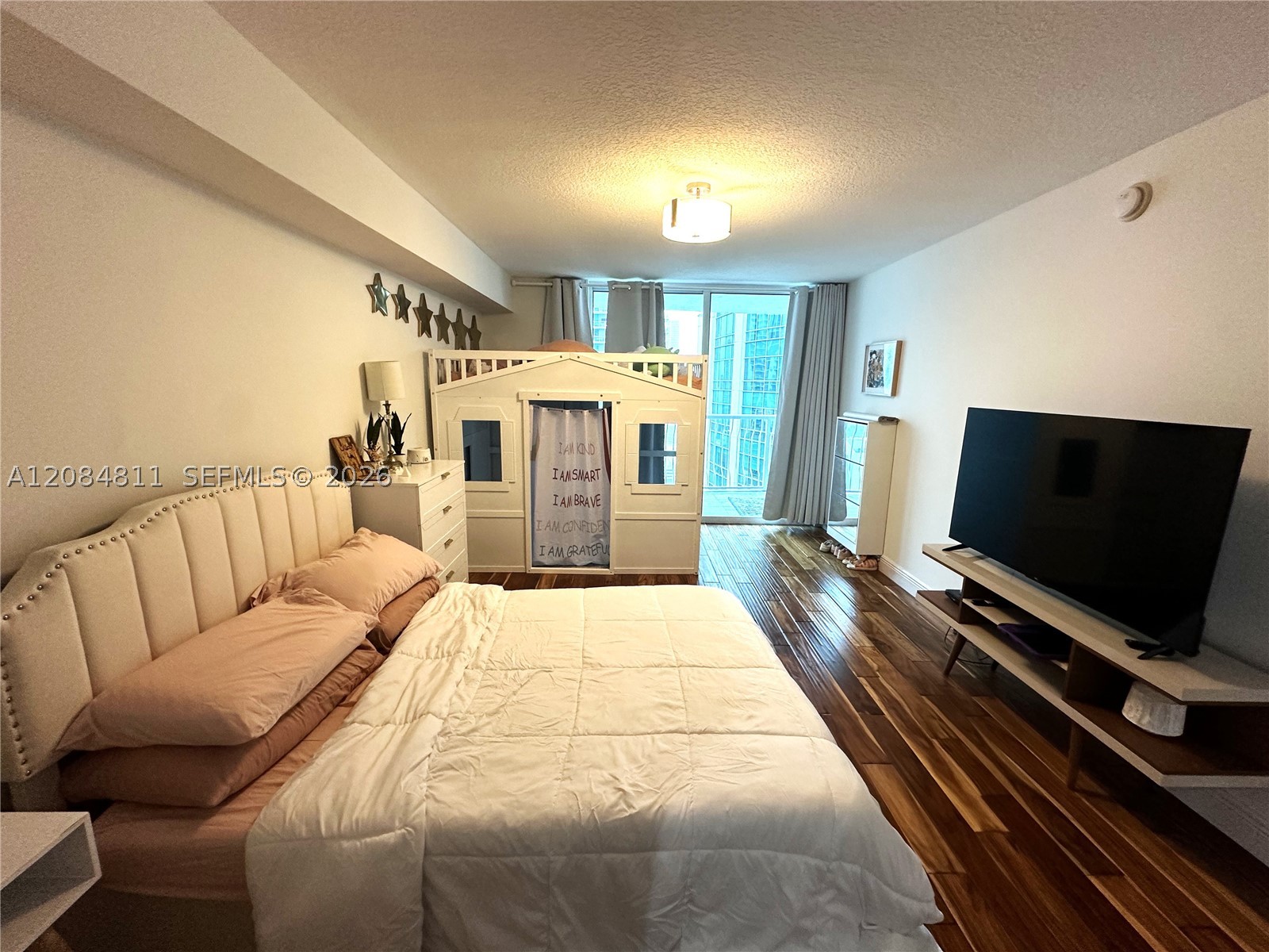image The Club at Brickell Bay8