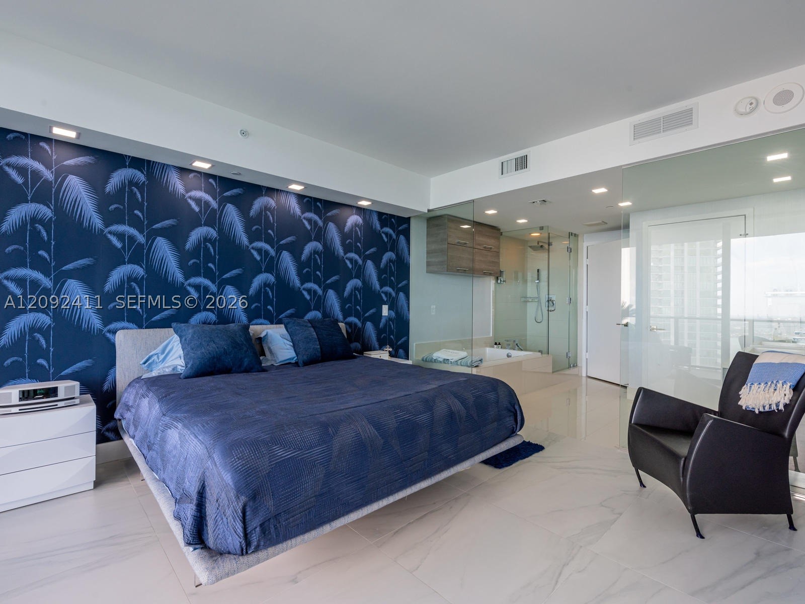 650 NE 32th #3302 Miami, FL 33137