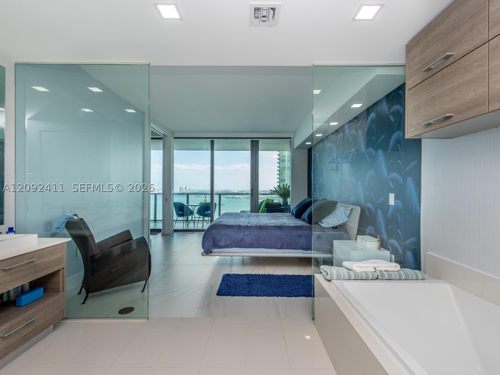 650 NE 32th #3302 Miami, FL 33137
