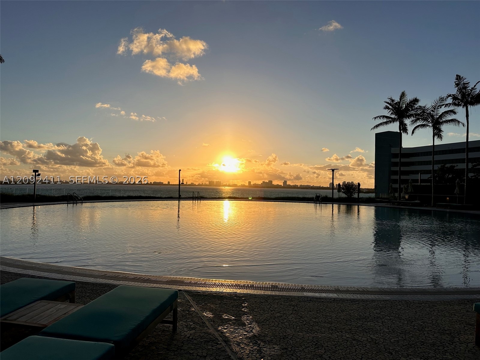 650 NE 32th #3302 Miami, FL 33137