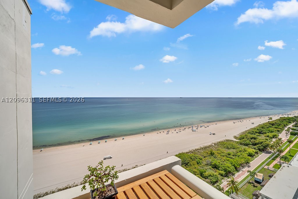 5701 Collins Ave #PH14