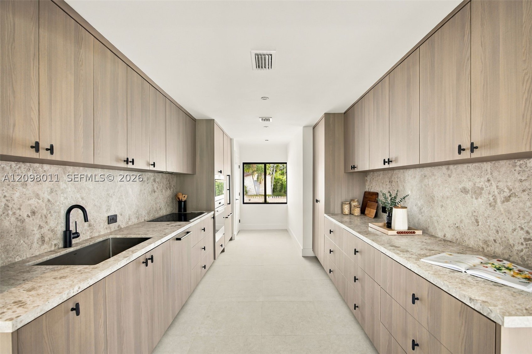 2350 SW 25th Ter Miami, FL 33133