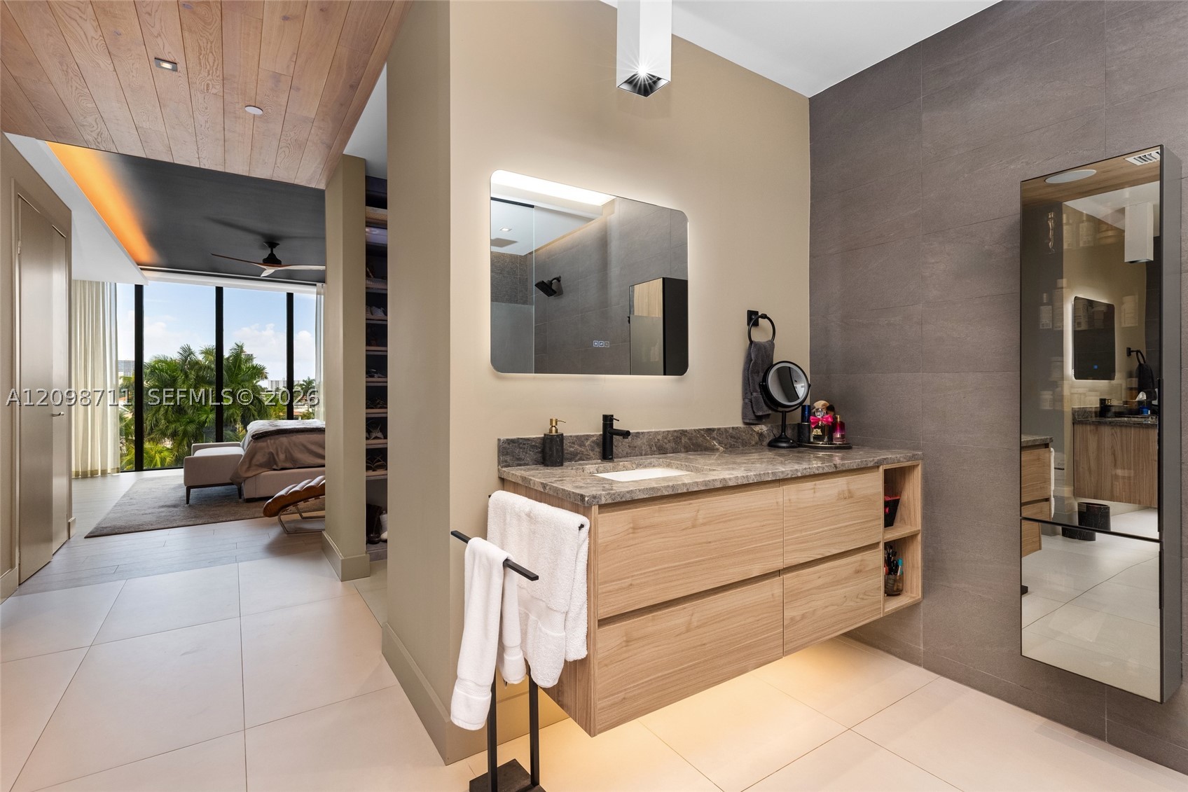30 Isle Of Venice Dr #PH3 Fort Lauderdale, FL 33301