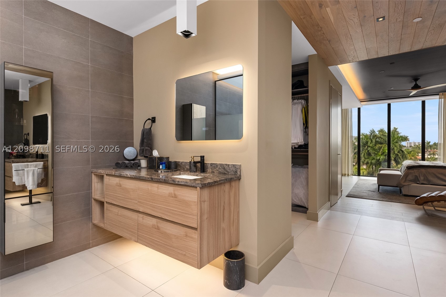 30 Isle Of Venice Dr #PH3 Fort Lauderdale, FL 33301