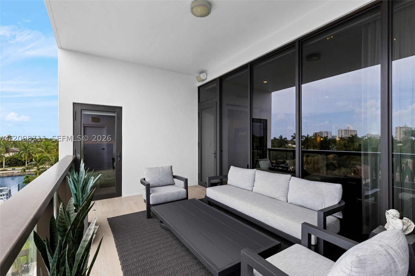 30 Isle Of Venice Dr #PH3 Fort Lauderdale, FL 33301
