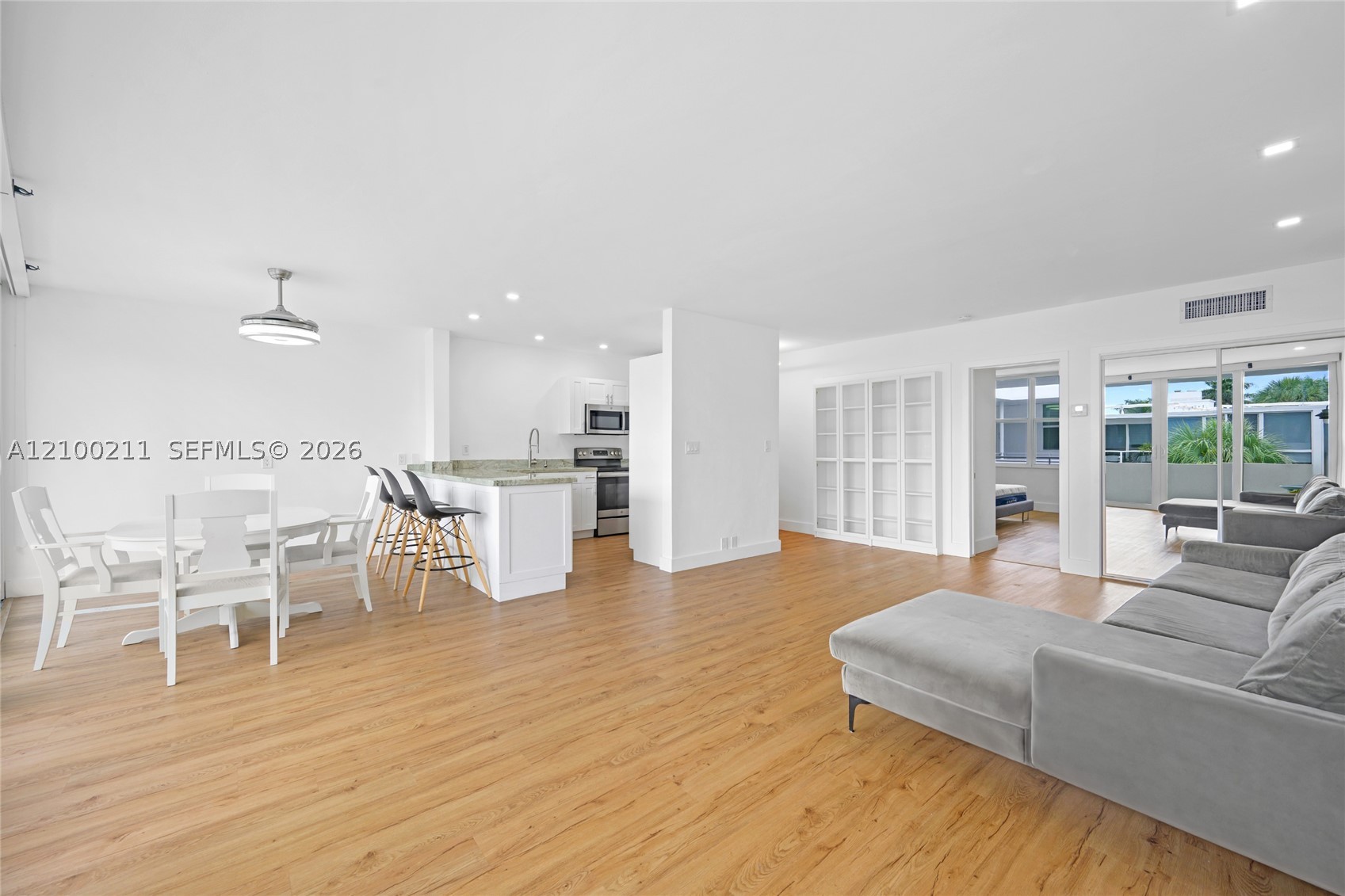 10210 Collins Ave #306