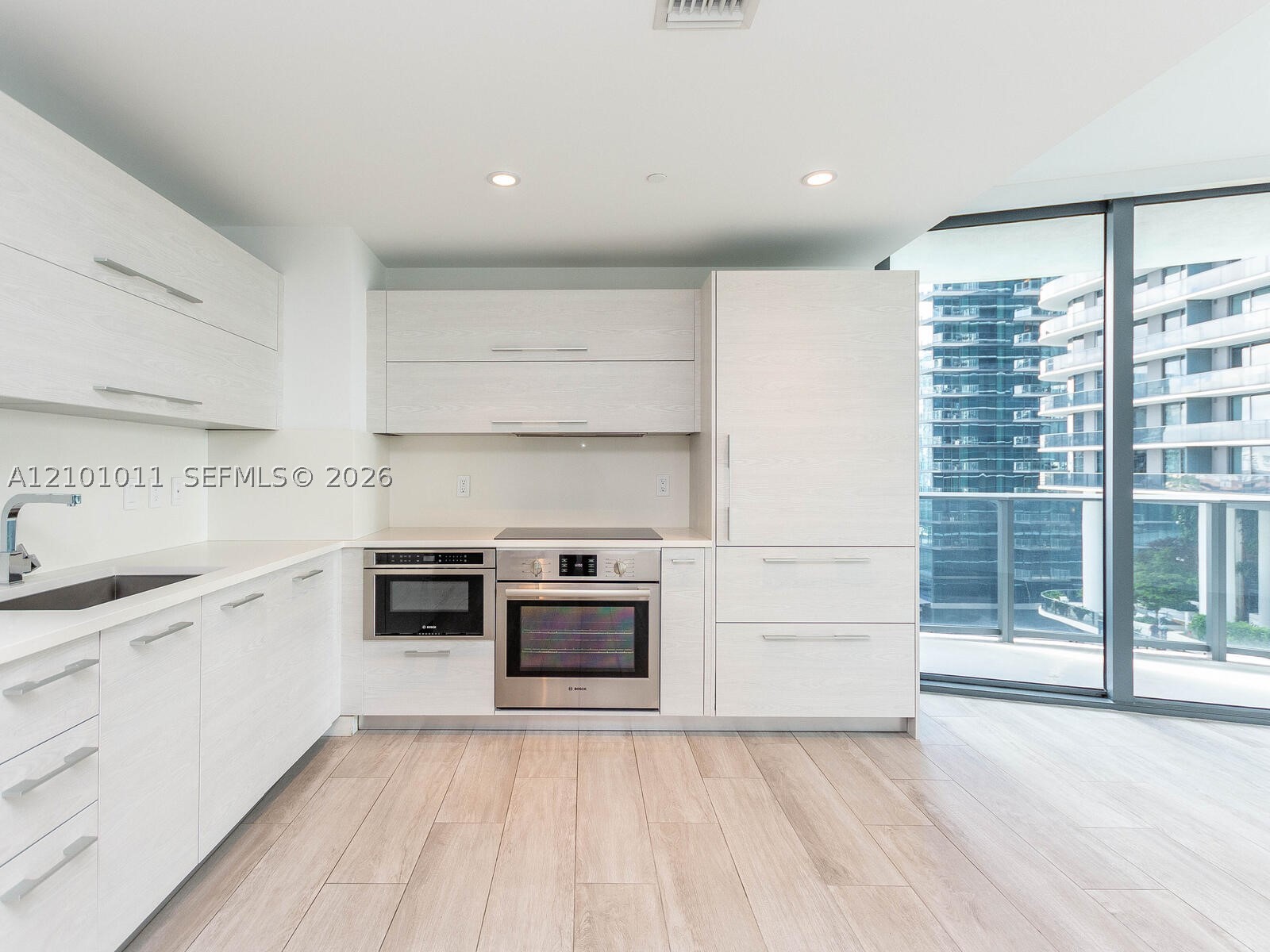 image Brickell Heights East9