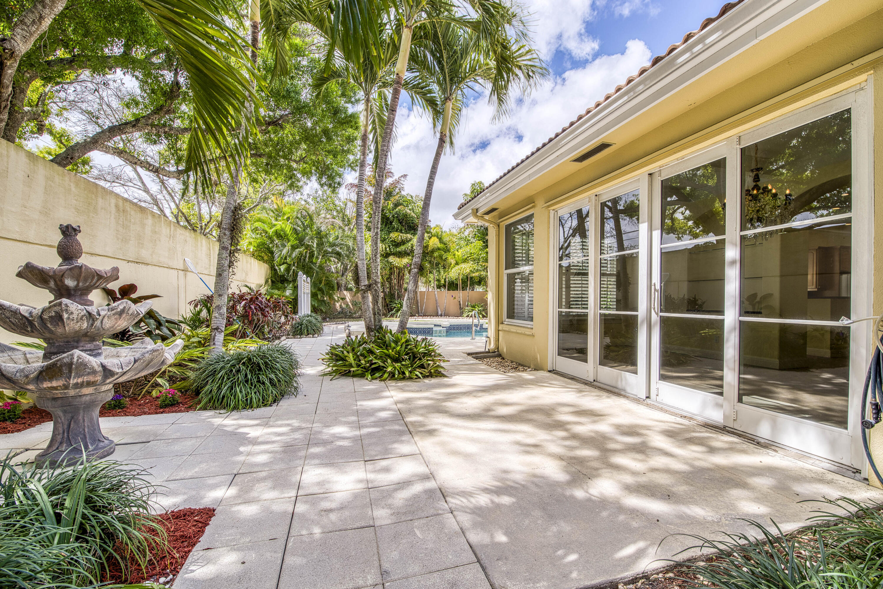 190 S Hampton Jupiter, FL 33458