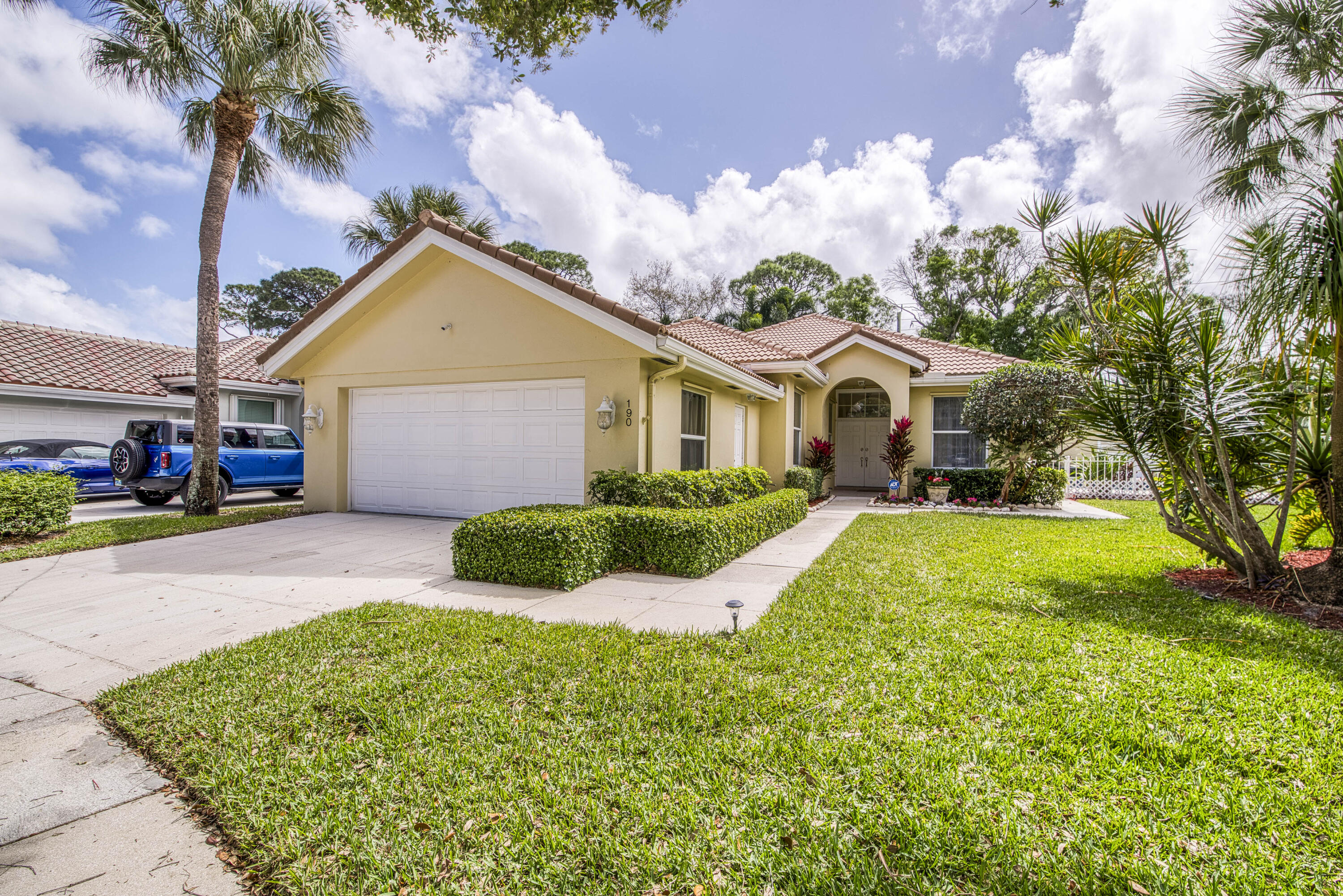 190 S Hampton Jupiter, FL 33458