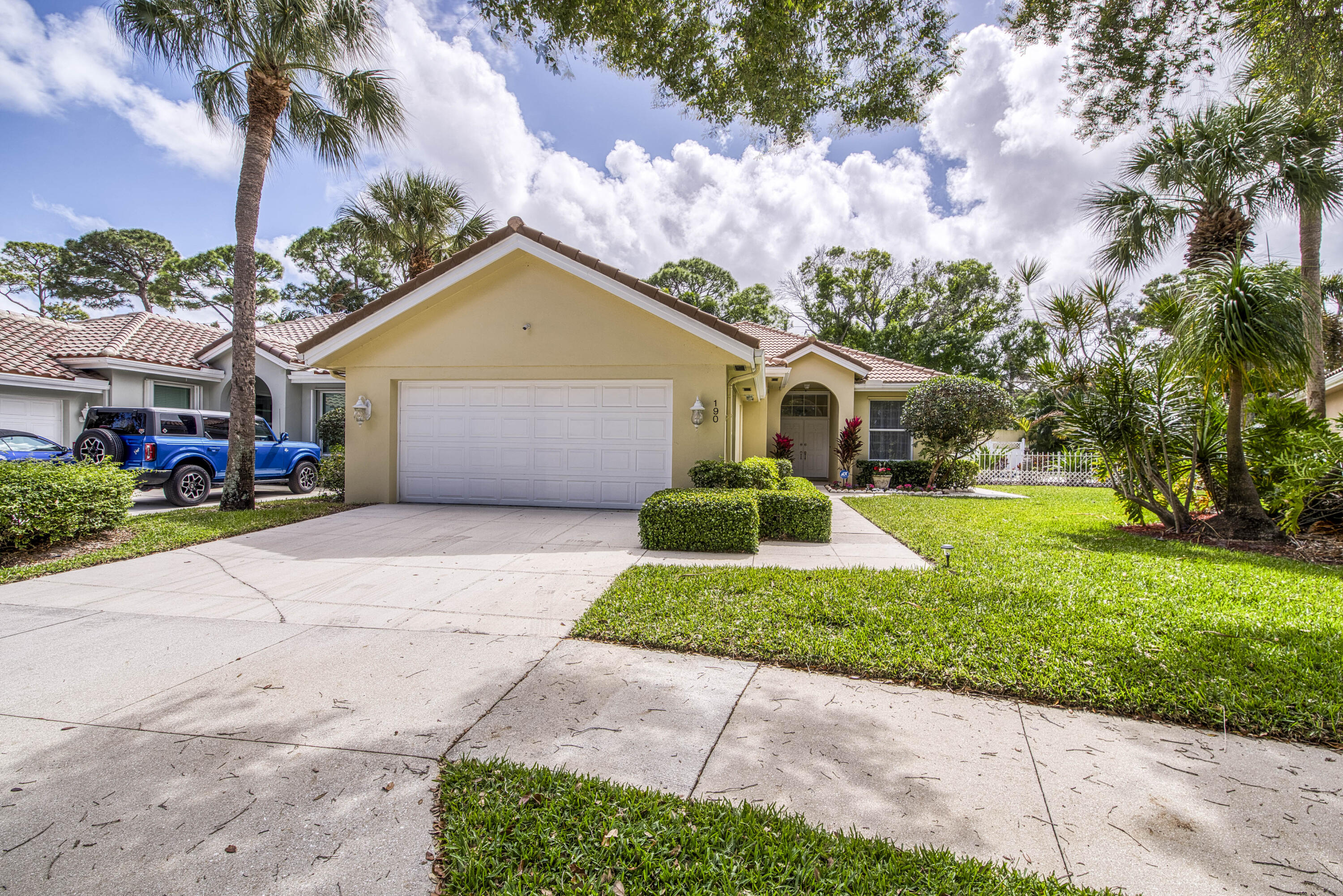 190 S Hampton Jupiter, FL 33458