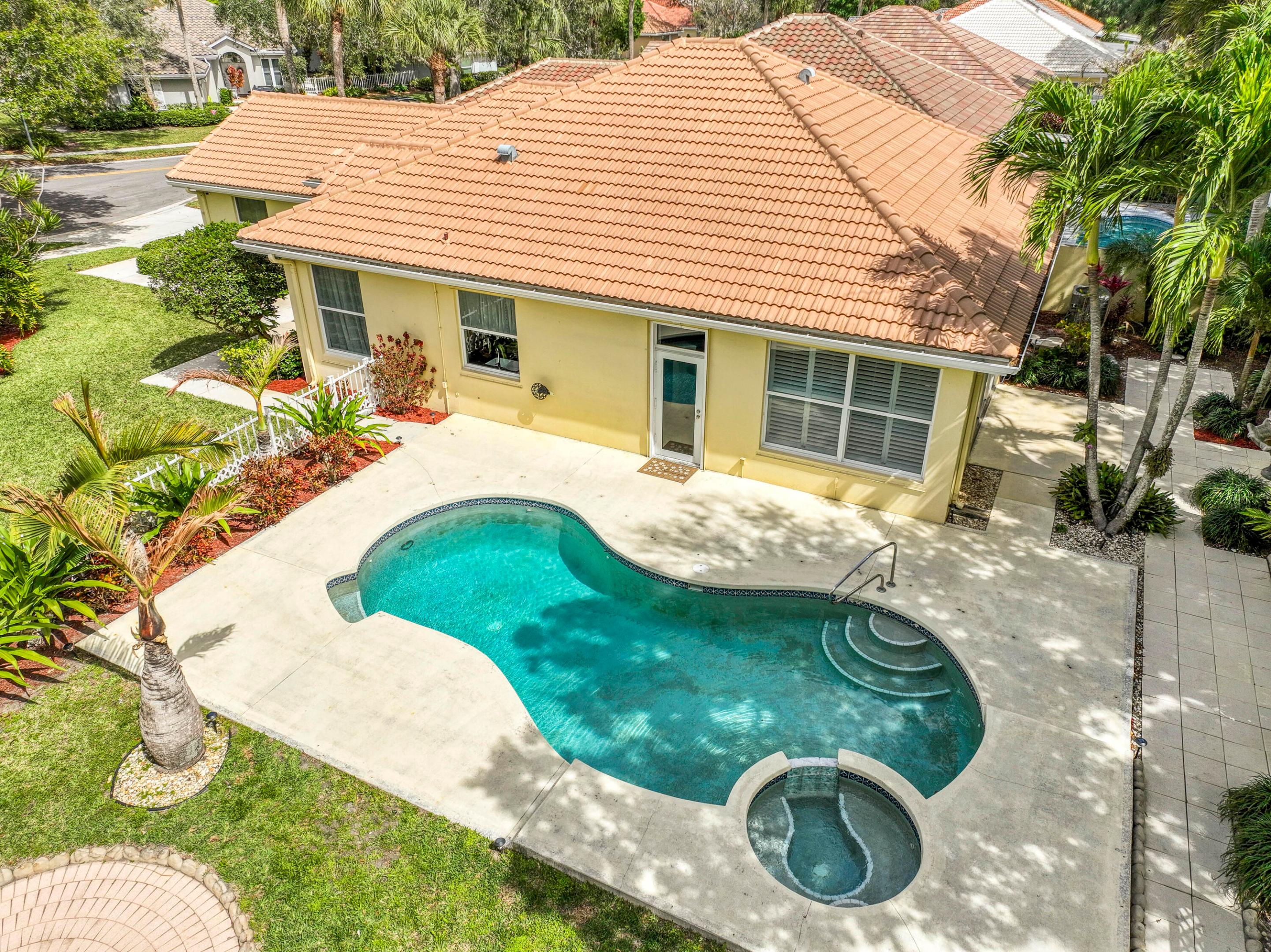 190 S Hampton Jupiter, FL 33458