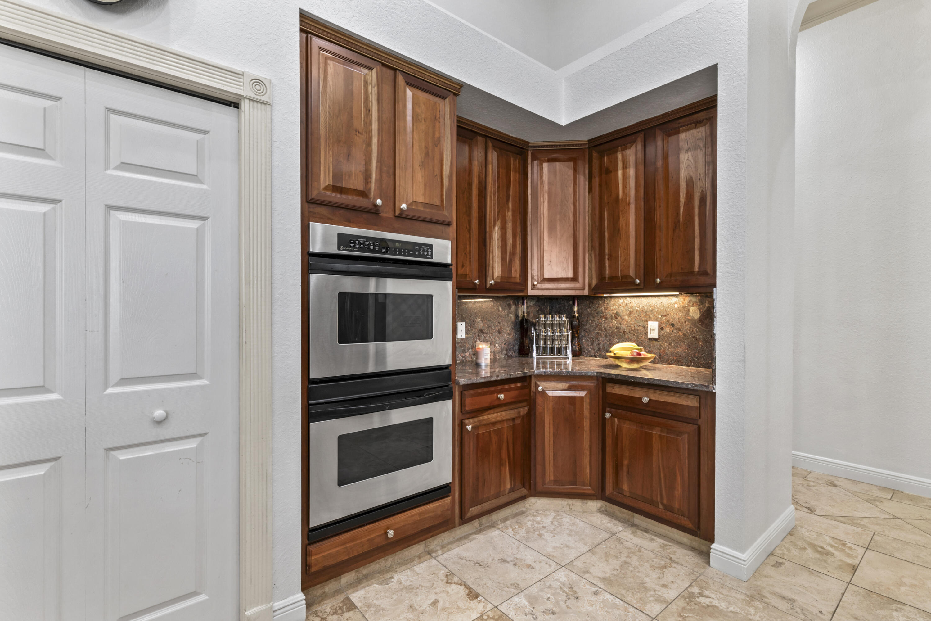 2296 Greenview Cv Wellington, FL 33414