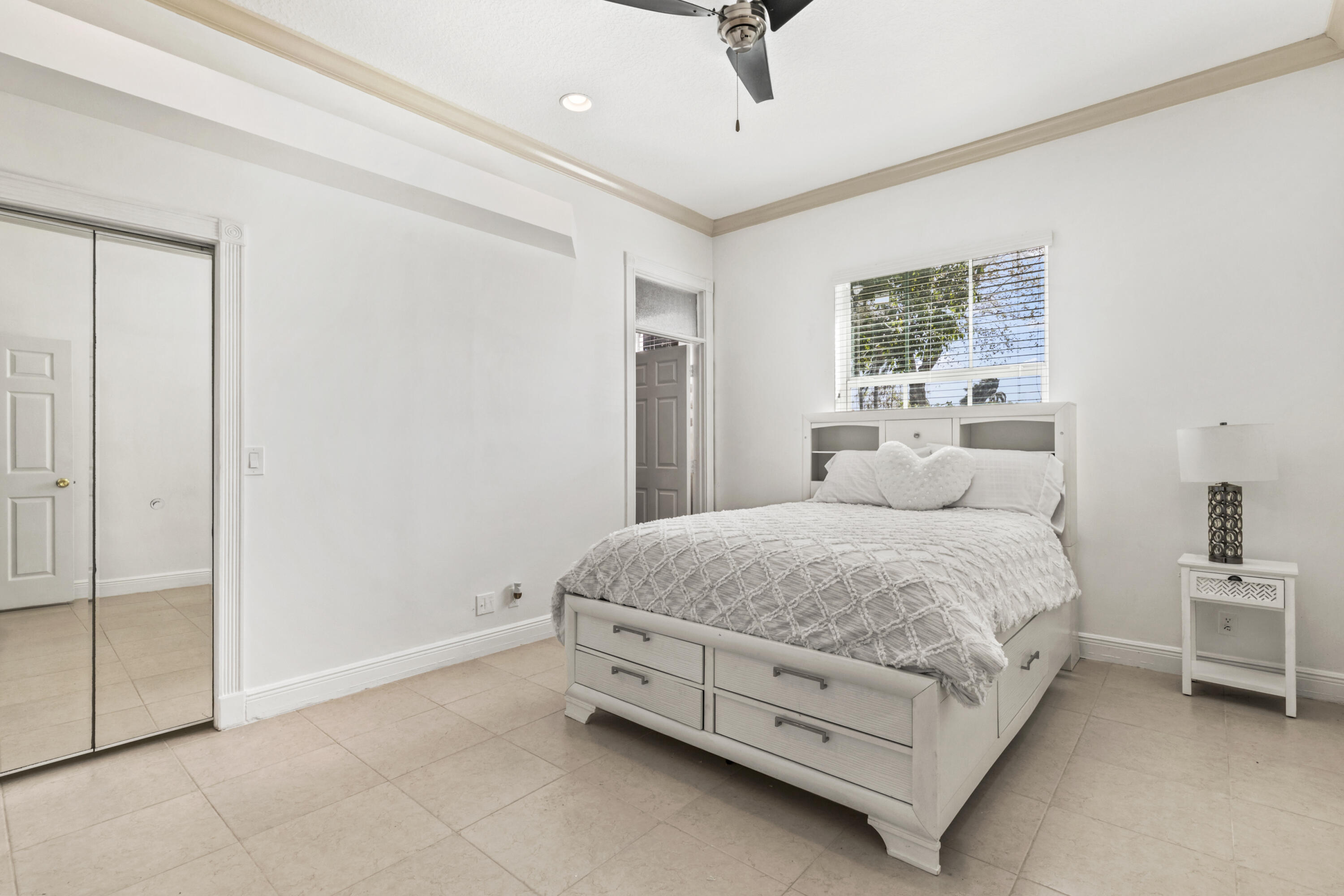 2296 Greenview Cv Wellington, FL 33414