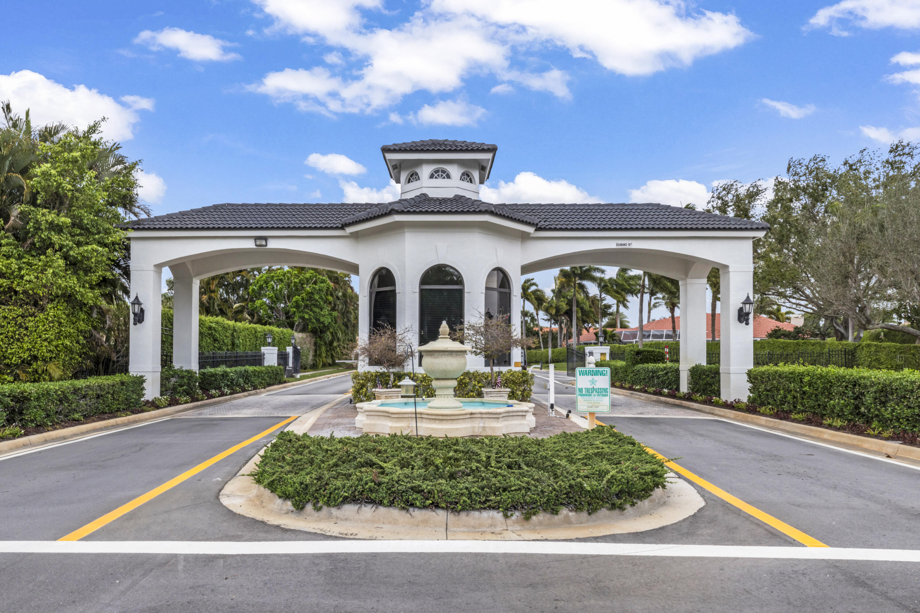 2296 Greenview Cv Wellington, FL 33414