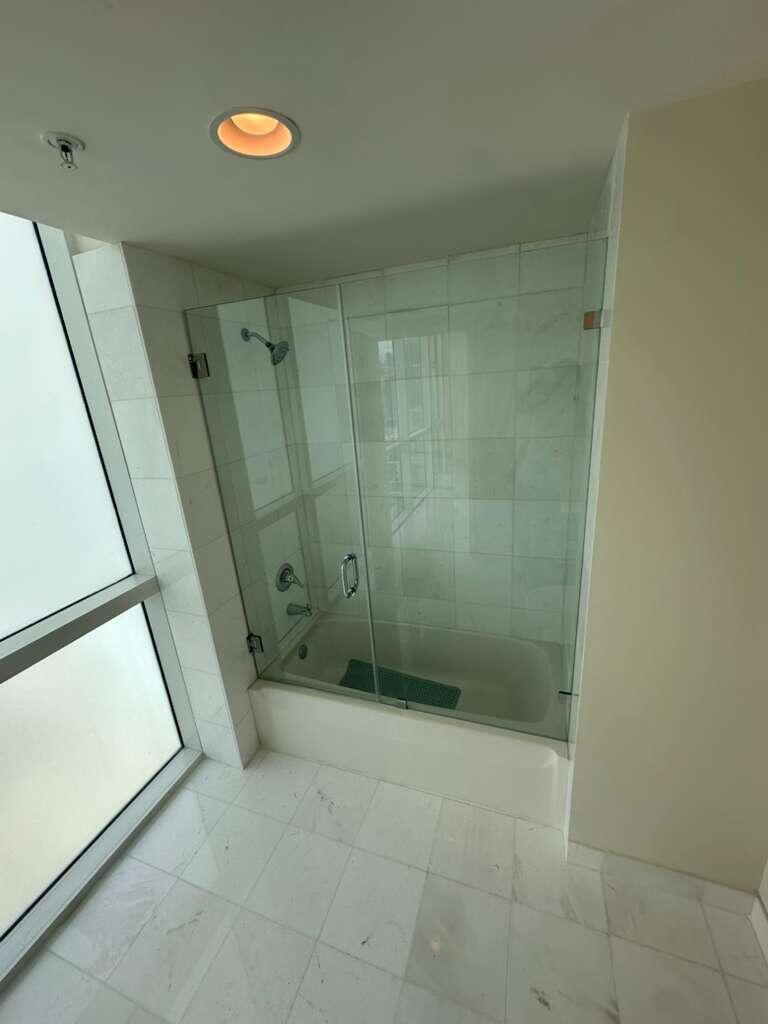 image Onyx on the Bay25