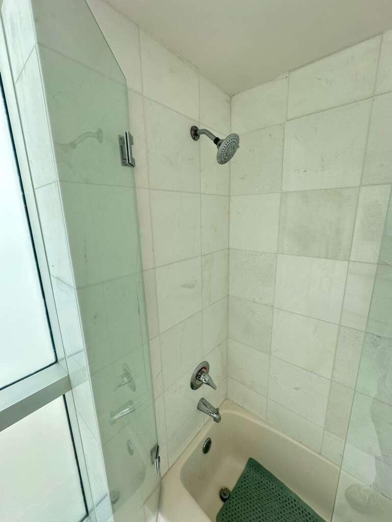 image Onyx on the Bay28