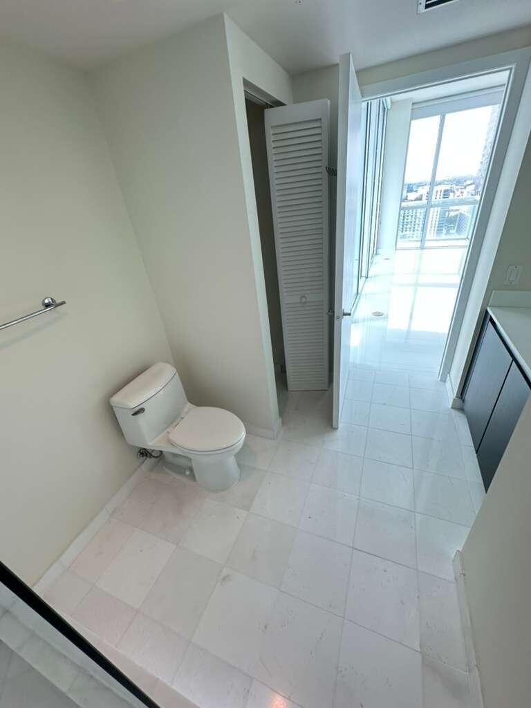 image Onyx on the Bay32