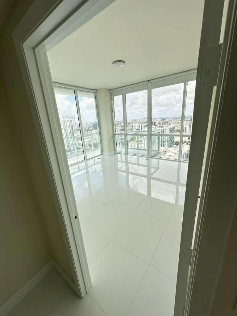 image Onyx on the Bay43